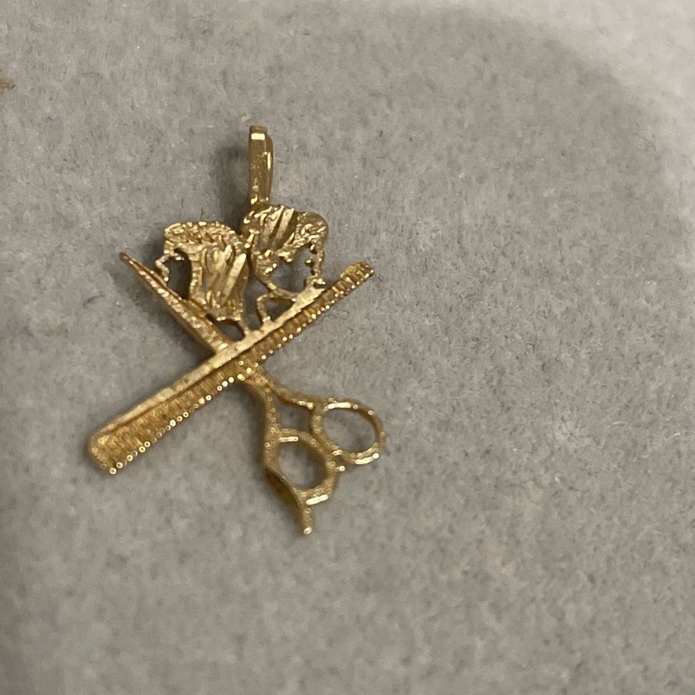 14K Yellow Gold Scissors and Comb Pendant/Charm